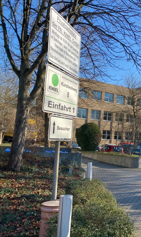 kniel���S����